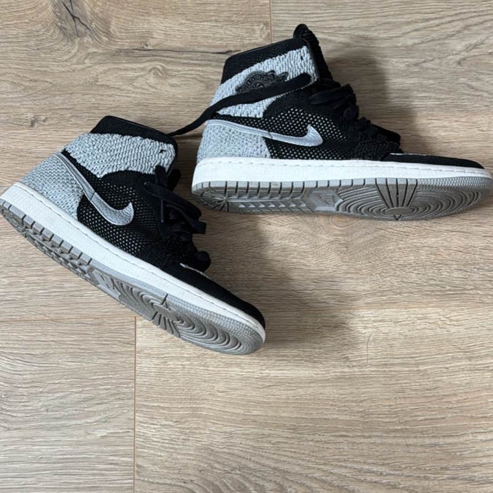 Jordan 1 Retro Flyknit